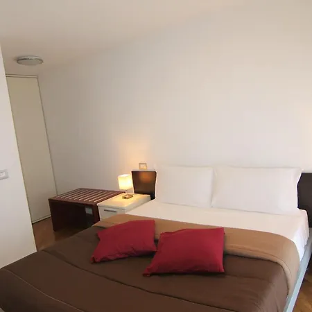 Fabrizi79 Apartamento *